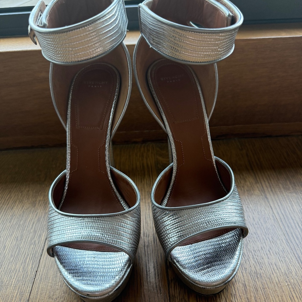 Givenchy high heel silver platform size 40